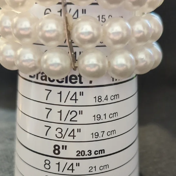 White Faux Pearl Beaded Stretchy Elastic Statement Bracelet - Picture 4 of 4